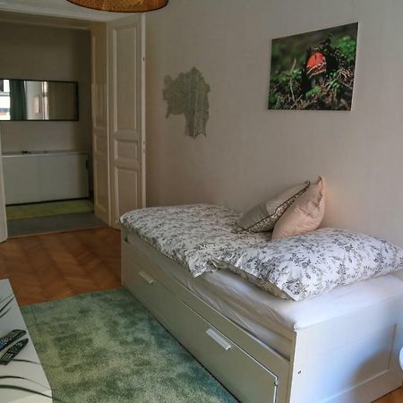 Lovely Apartment In The Heart Of Graz Exterior photo