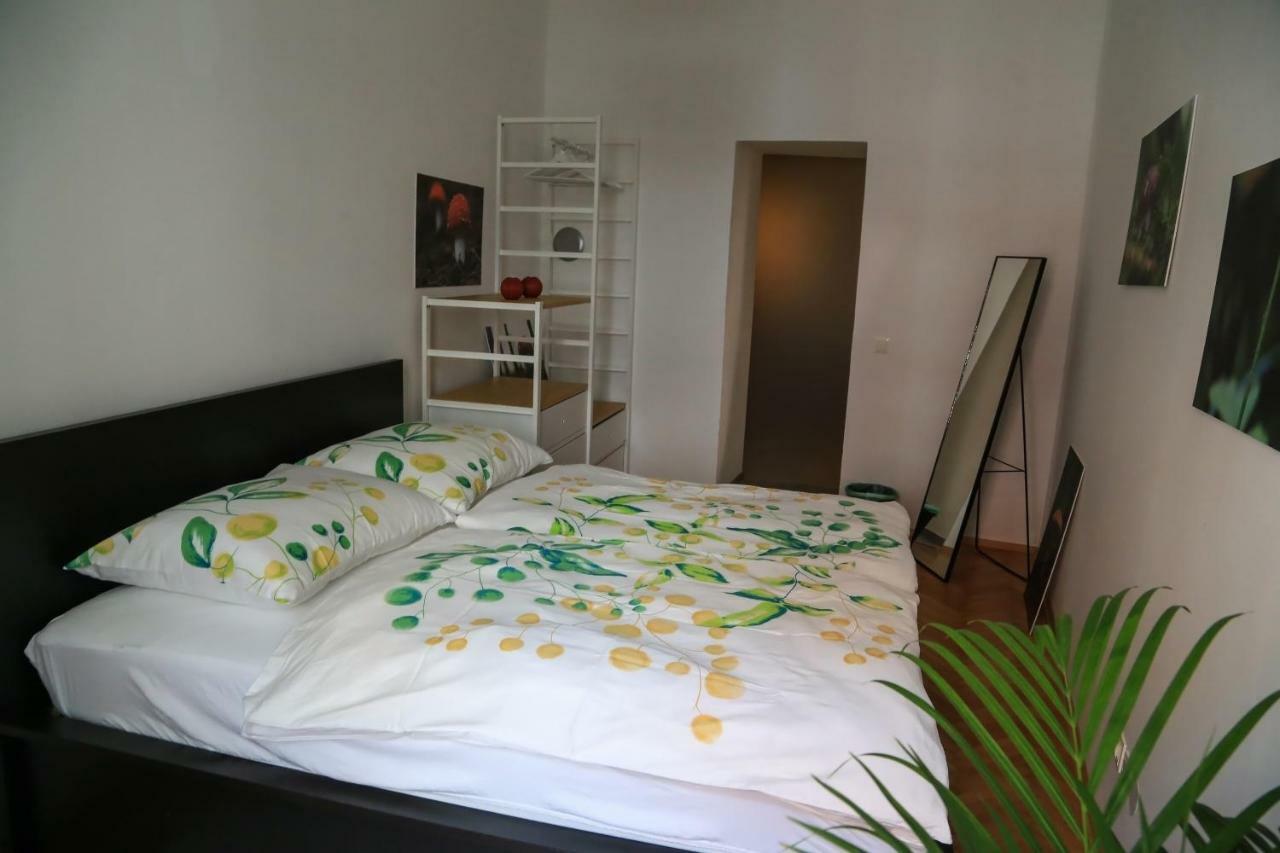Lovely Apartment In The Heart Of Graz Exterior photo